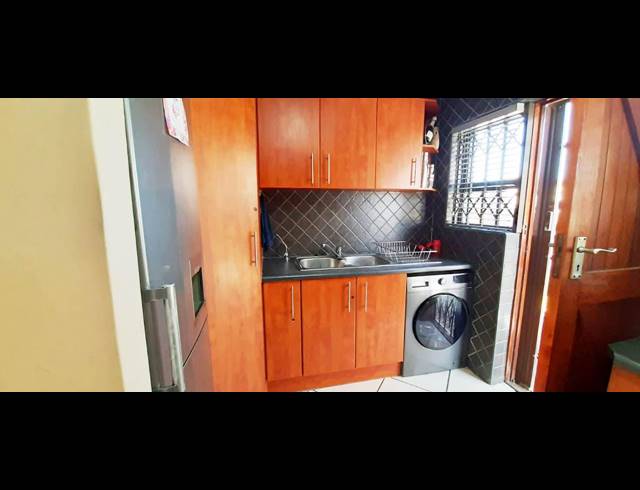 3 BEDROOM TOWNHOUSE RENTED IN PARSONS RIDGE